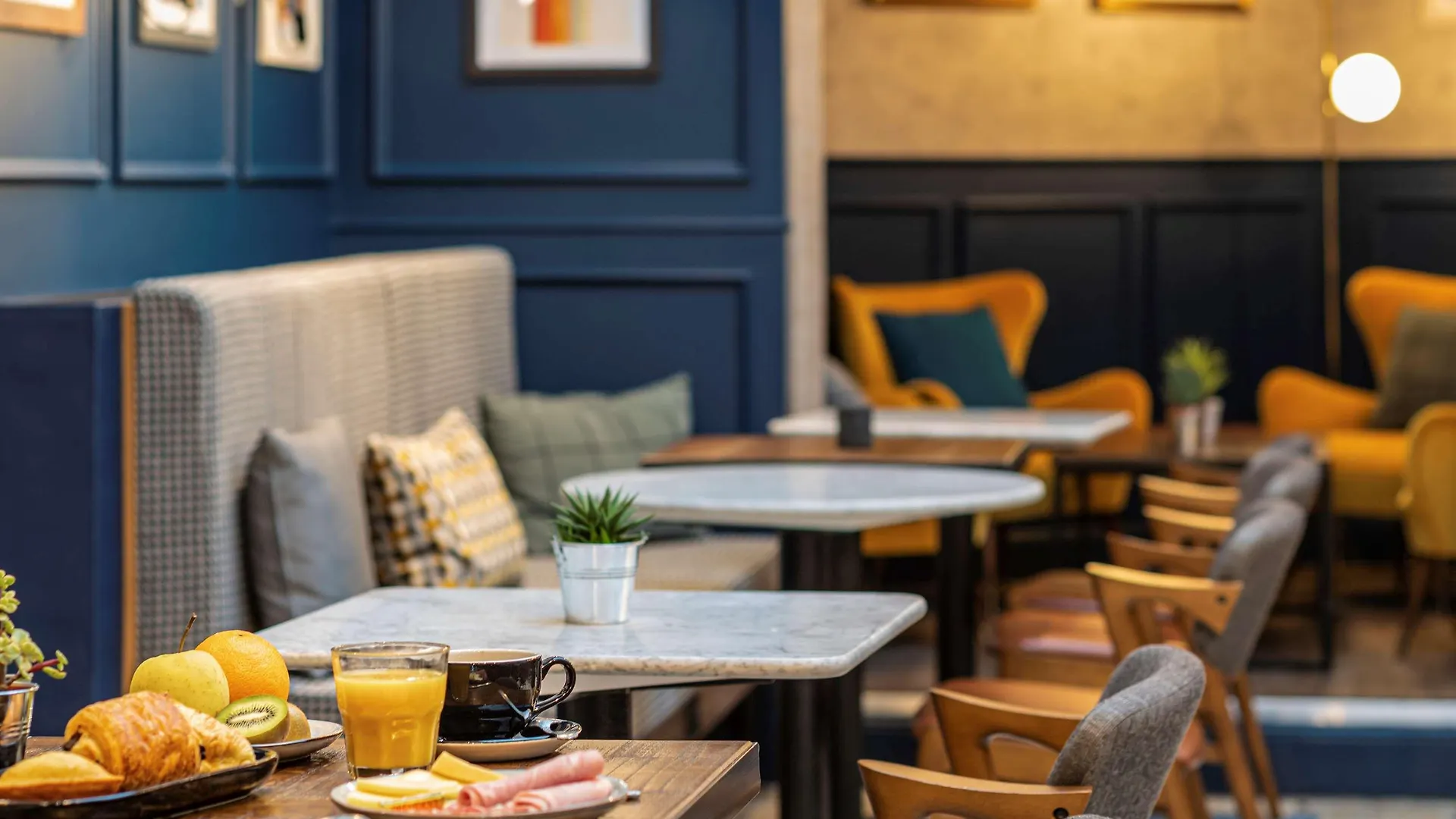 Ibis Grands Boulevards Opéra 9e 3* París